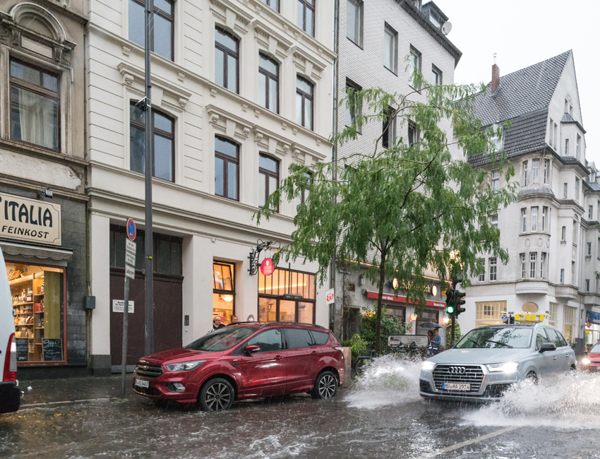 Starkregen und Trockenheit - Wassersensibles Planen und Bauen in unseren Kommunen